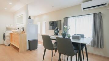 Economy Apartment, Multiple Beds (101) | Dining