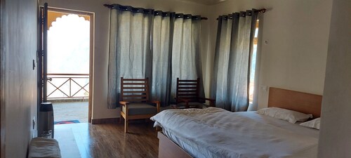 Dayara Resort