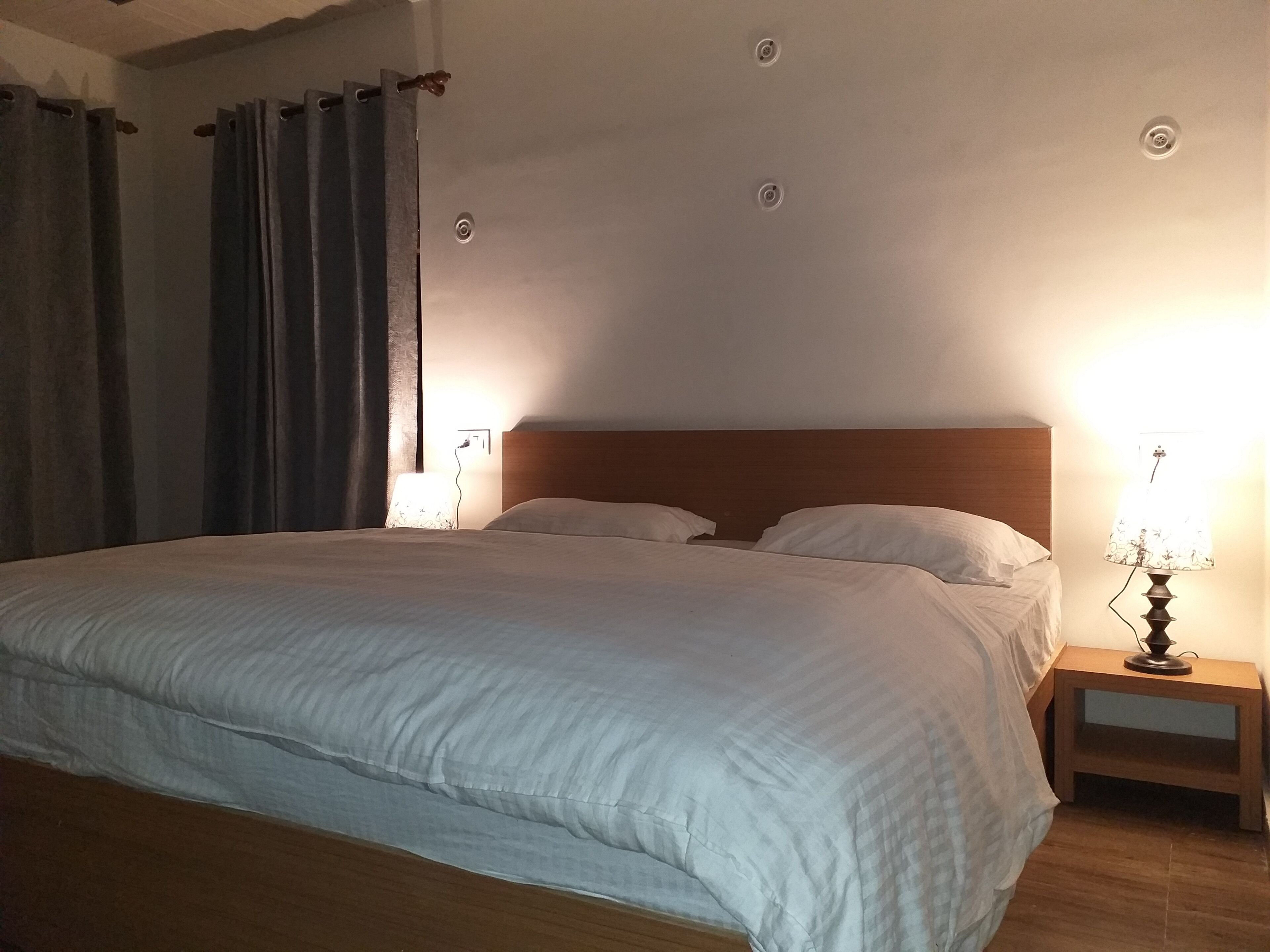 Chambre Double Familiale, balcon | Draps fournis