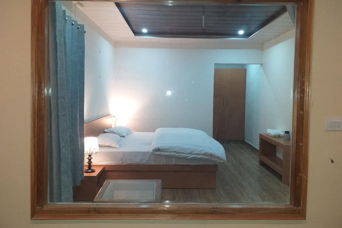 Chambre Deluxe double, balcon | Literie fournie