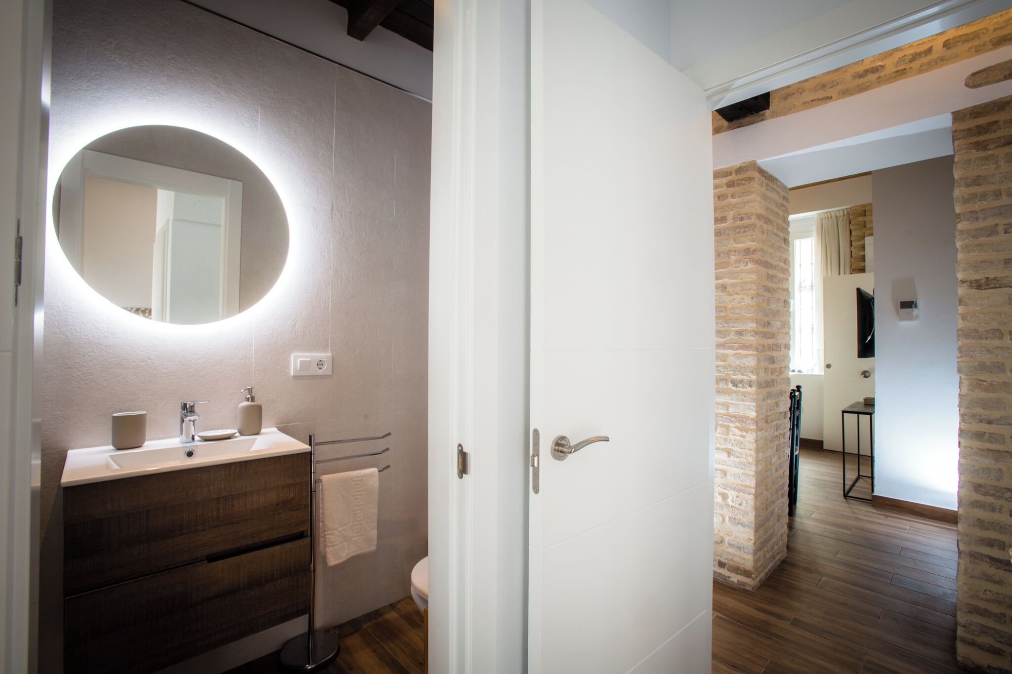Apartamento, Se admiten mascotas, vistas al jardín (Alshajara) | Baño | Ducha, toallas, jabón y champú