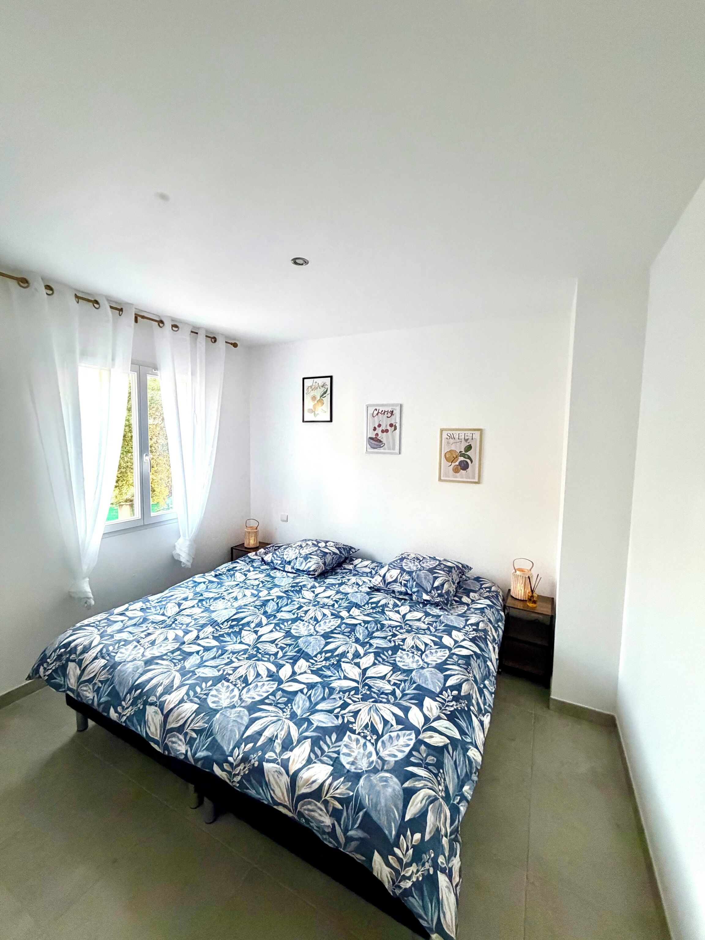 3 bedrooms, travel crib, WiFi (free), bed sheets