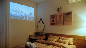 Leilighet – classic, byutsikt | Sengetøy av topp kvalitet, memory foam-senger og wi-fi (inkludert)