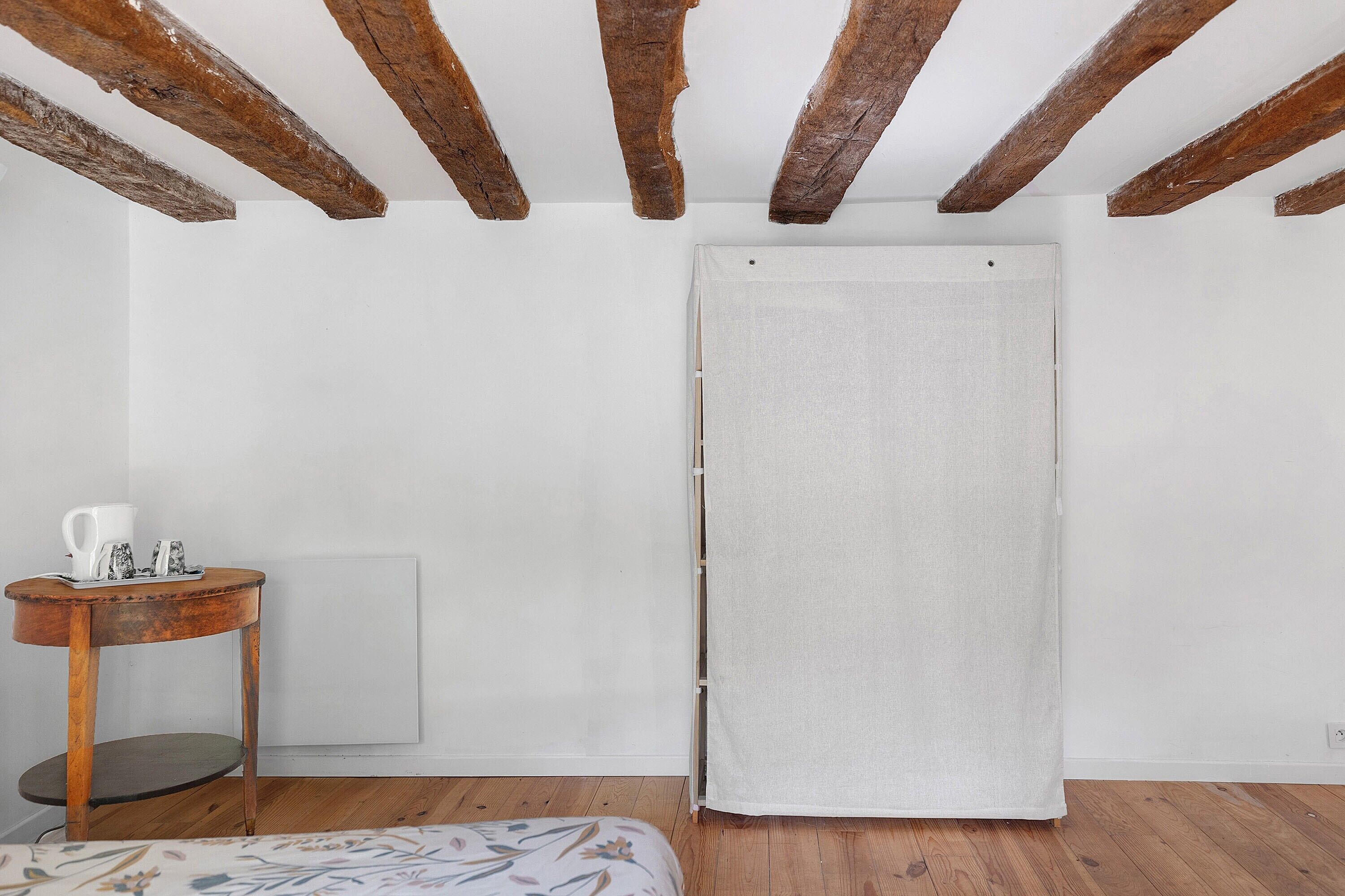 1 bedroom, WiFi, bed sheets
