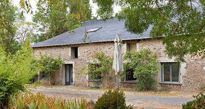 Chambre d’hôtes « Chambre du milieu » avec terrasse, jardin partagés et Wi-Fi