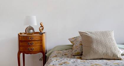 "Chambre du milieu" Guest Room with Shared Terrace, Garden, and Wi-Fi