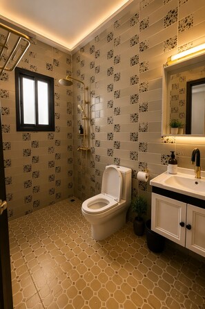 Penthouse Comfort | Badrum | Handdukar och toalettpapper