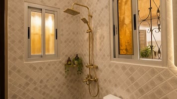 Departamento Confort | Baño | Toallas y papel de baño