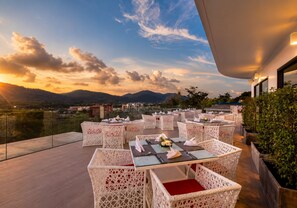 Tempat makan outdoor