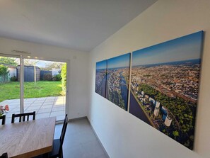 Dining - Vrbo Property (Sainte-Luce-sur-Loire)
