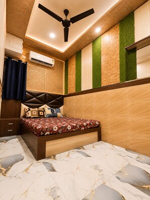 Deluxe Room, City View | Desk, free WiFi - Hotel Kalki (mirpur)