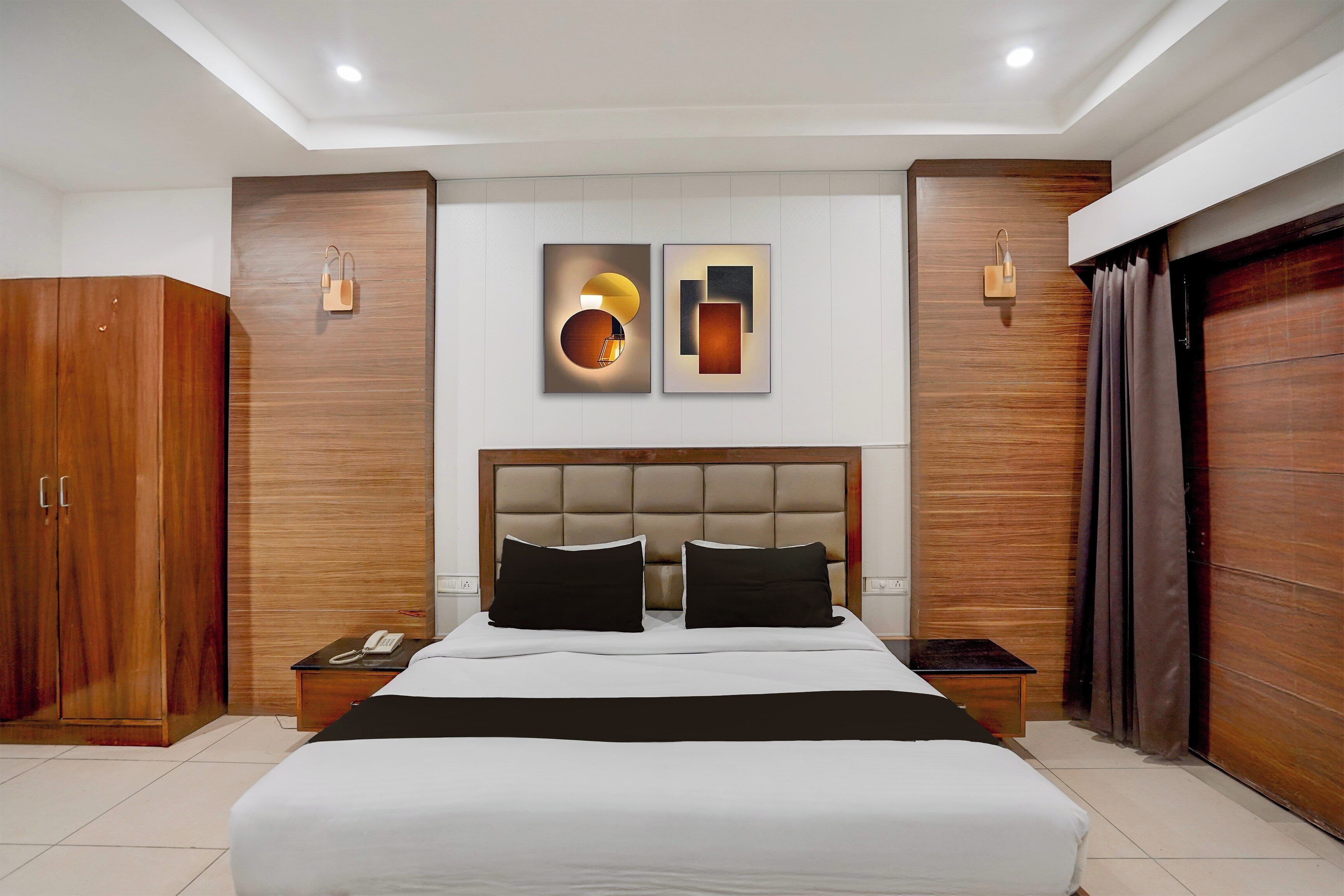 Escritorio, wifi gratis y ropa de cama 