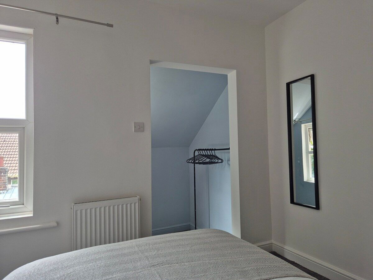 4 chambres, fer et planche à repasser, Wi-Fi gratuit, draps fournis