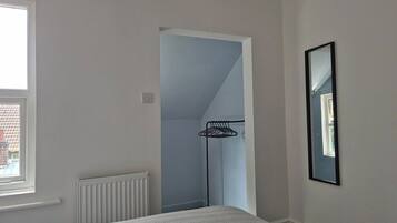 4 chambres, fer et planche à repasser, Wi-Fi gratuit, draps fournis