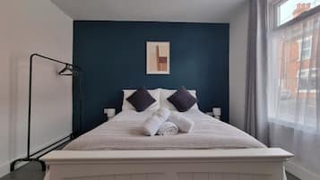 4 bedrooms, iron/ironing board, free WiFi, bed sheets