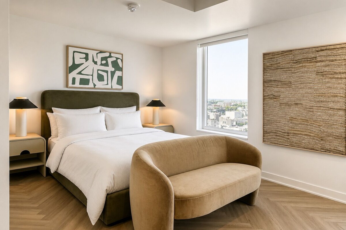Deluxe Studio, 1 Queen Bed, Balcony | Premium bedding, memory-foam beds, iron/ironing board, free WiFi