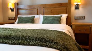 Iron/ironing board, WiFi (free), bed sheets