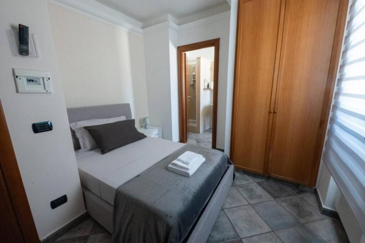 Superior Single Room, Valley View