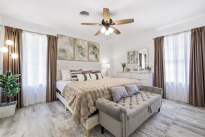 3 habitaciones, escritorio, tabla de planchar con plancha y wifi gratis 