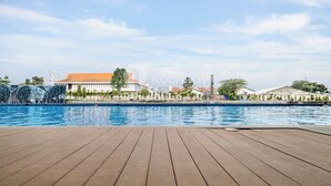 Outdoor pool - Casanoma by Kozystay - Paskal (Kota Bandung)