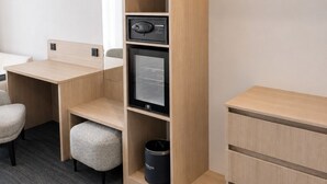 Suite luxueuse, balcon, vue sur la cour intérieure | Draps en coton égyptien, literie de qualité, coffre-fort