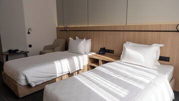 Comfort Double or Twin Room | Egyptian cotton sheets, premium bedding, in-room safe, laptop workspace