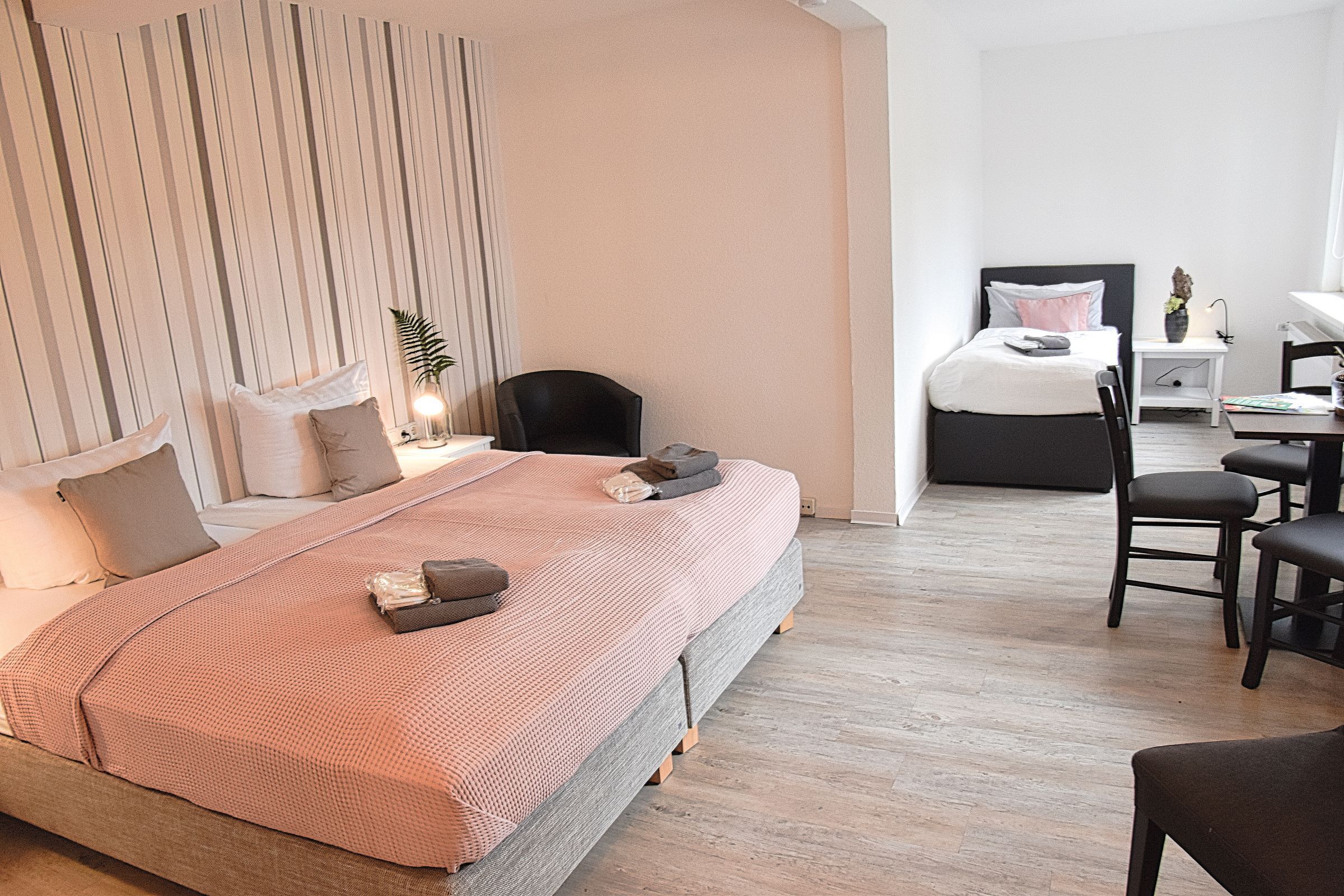 Reisekinderbett, kostenloses WLAN, Bettwäsche