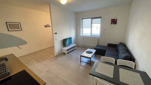 Chill House Deva Srudio B
