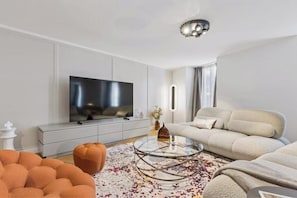 Living area - Designer Old Town Residence | WaterView | AC (Zürich)