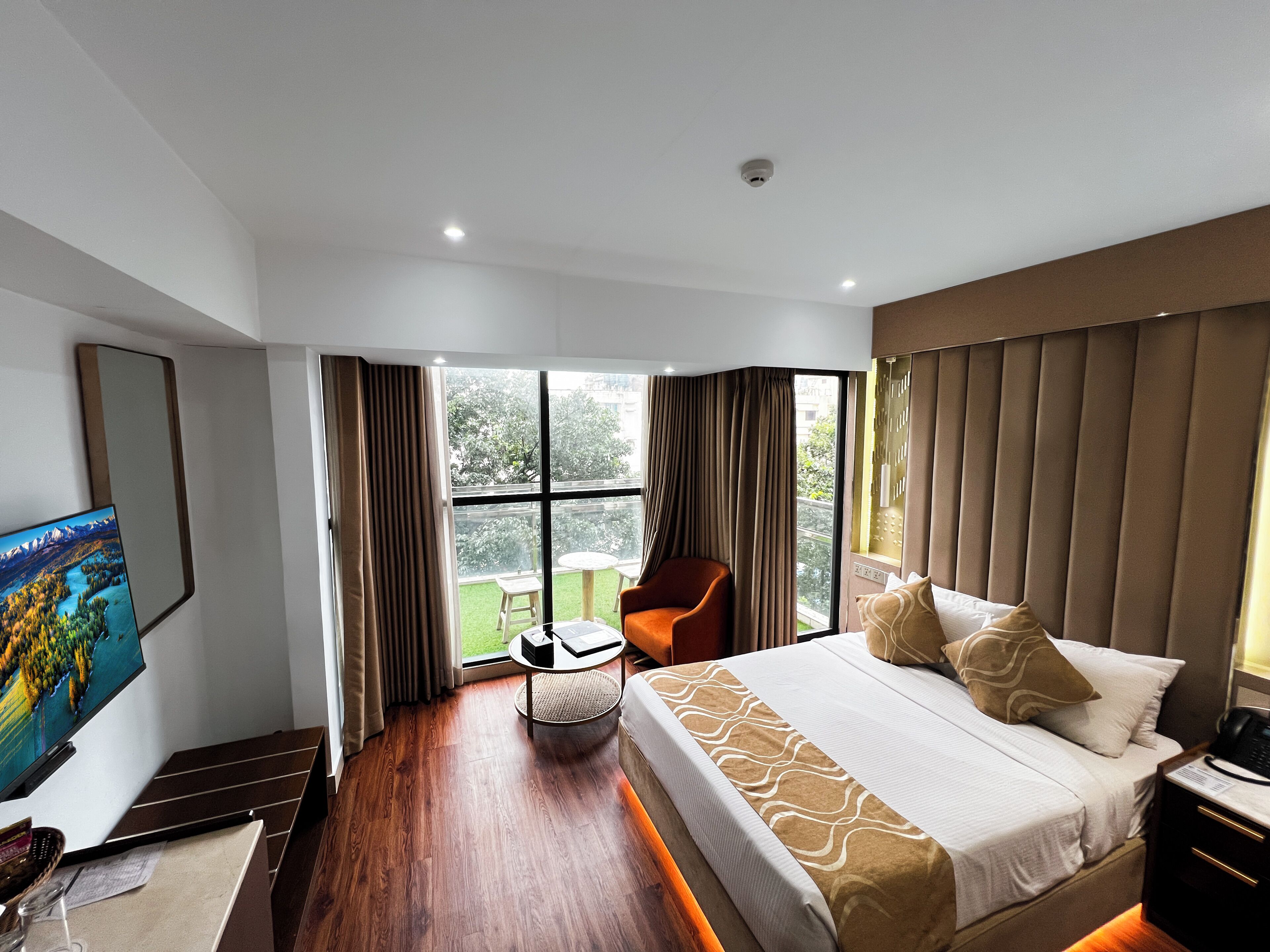 Standard Double Room, City View | Hypo-allergenic bedding available, desk, laptop workspace