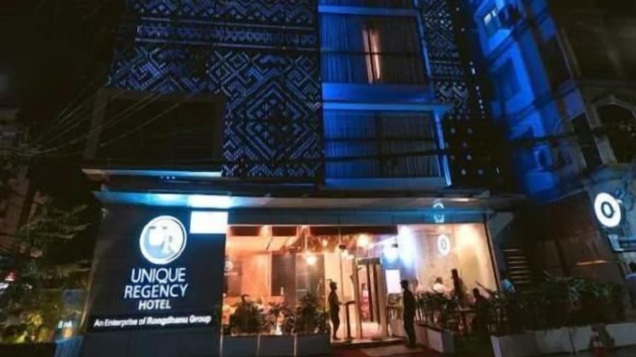 Unique Regency Hotel
