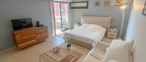 1 bedroom, iron/ironing board, WiFi, bed sheets
