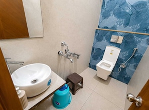 Family Quadruple Room | Bathroom | Shower, free toiletries, towels, soap - Hotel Agrawal Inn (Ujjain)