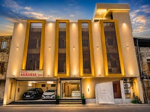 Front of property - Hotel Agrawal Inn (Ujjain)