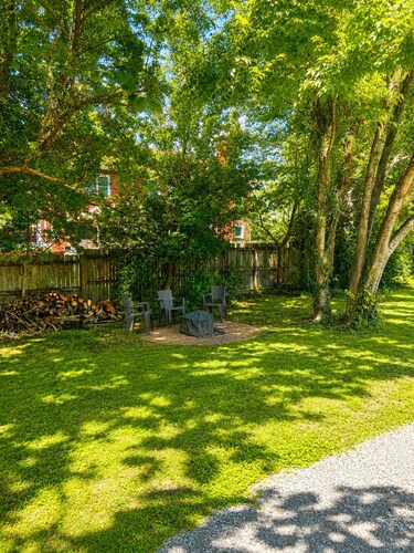 Private pet friendly guest studio in Knoxville