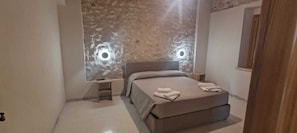 Deluxe Apartment, Patio, Garden View - VILLA MARIACRISTINA HOLIDAY (ZACCANOPOLI)