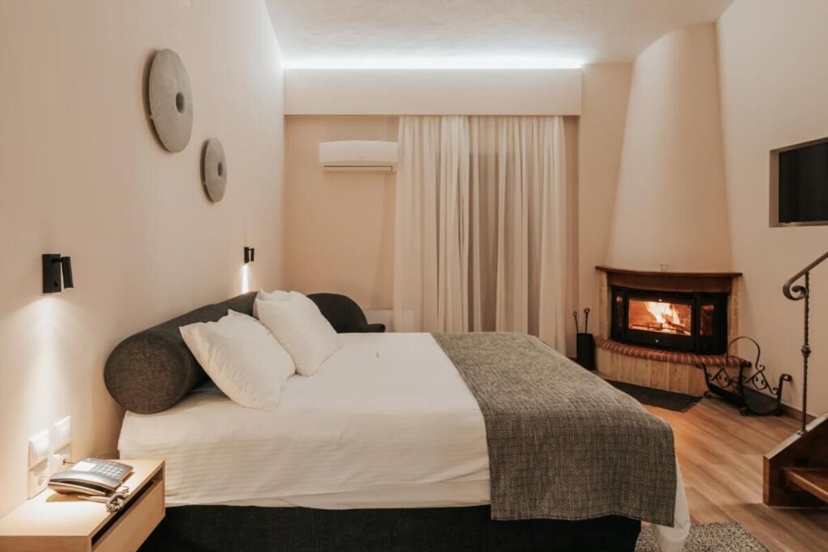 Quarto luxo, sacada, vista para a cidade | Cofres nos quartos, quartos à prova de som, Wi-Fi de cortesia