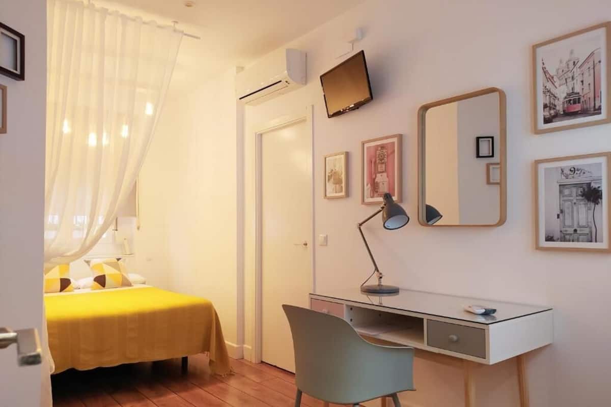 Economy Double Room (Doble economica 135) | Free WiFi