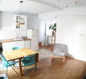 Dining - Hostal Smile & Co  (Alacant)