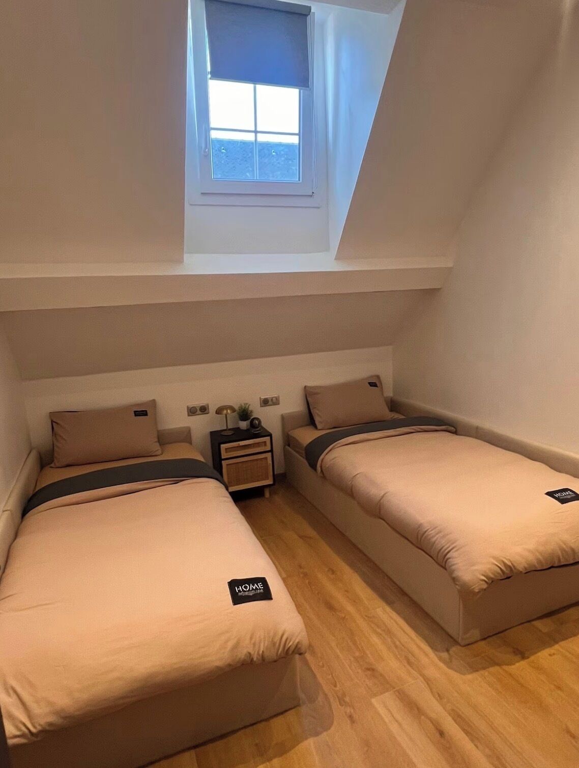 4 bedrooms, in-room safe, desk, WiFi (free)