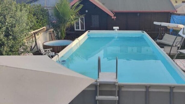 Pool - B&B S Home: Queen Room with Pool View (Napoli)