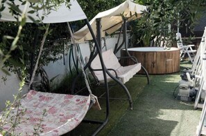 Property grounds - B&B S Home: Double Room with Twin Beds and Shared Bathroom (Napoli)