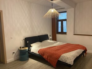 Bügeleisen/Bügelbrett, WLAN, Bettwäsche