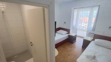 Comfort Double or Twin Room, Garden View | Desk, laptop workspace, WiFi (free)