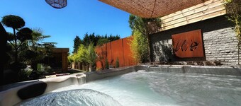 A Getaway for Two: Luxury Suite & Private Spa with Garden, 25 Minutes from Brussels