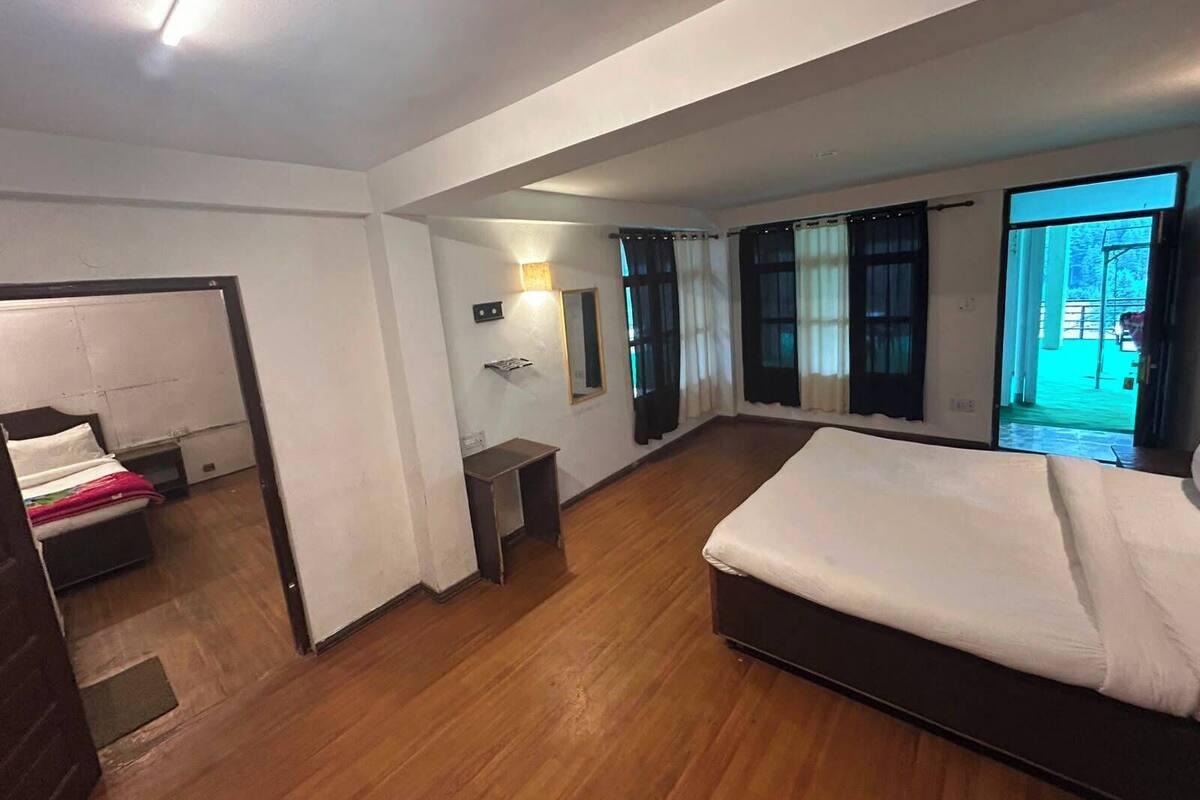Chambre familiale, balcon, vue sur le fleuve | Accès au Wi-Fi (inclus)