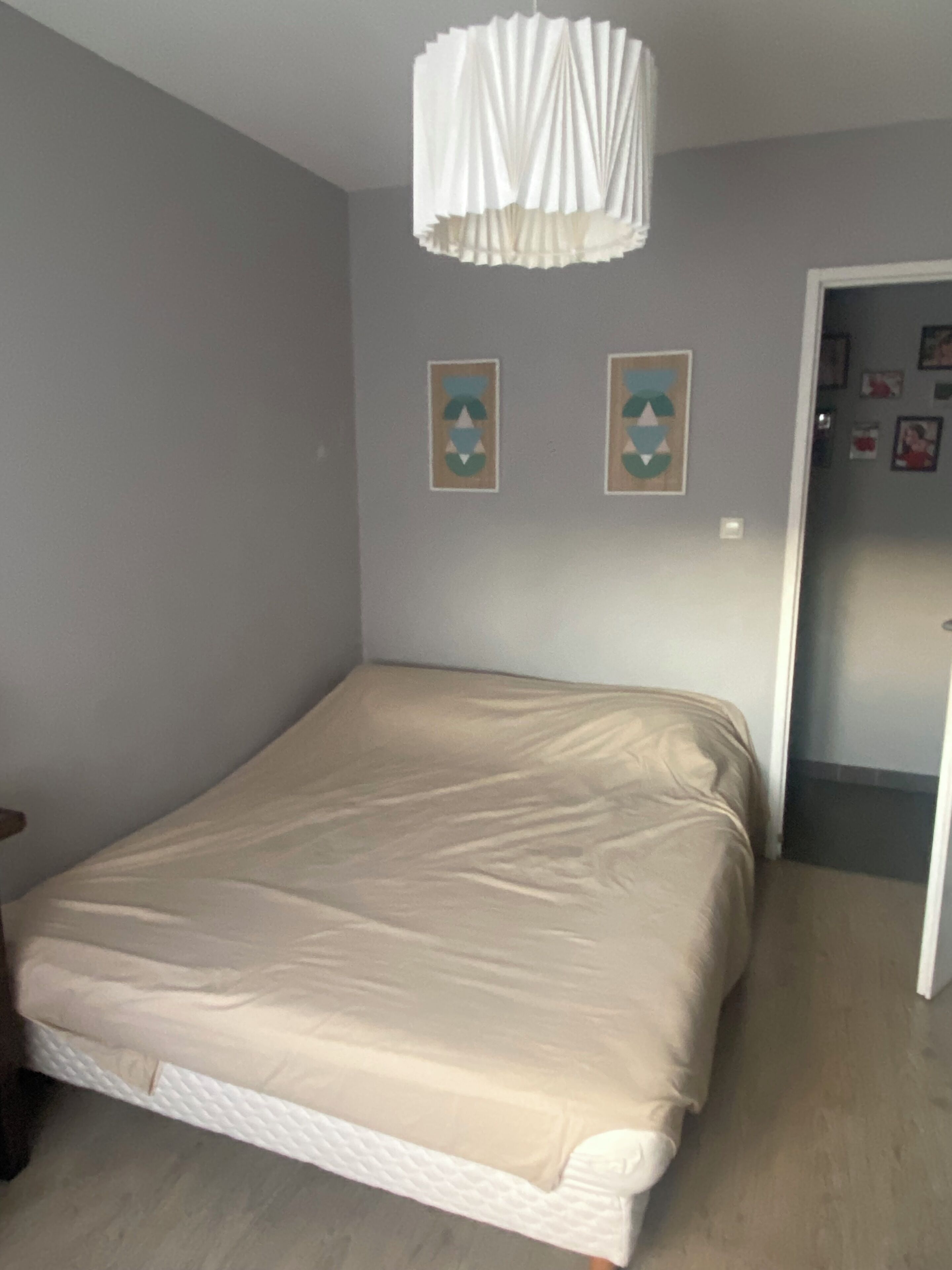 4 habitaciones, tabla de planchar con plancha y wifi 