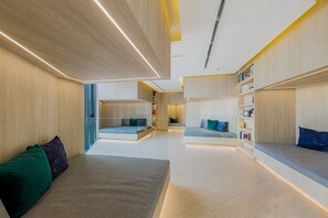 Room - Noodle Nest..  Central Rama 9 - Comfortable Stay near MRT (Krung Thep Maha Nakhon)