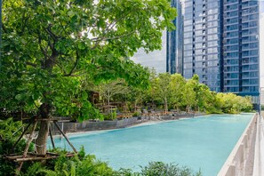 Pool - Noodle Nest..  Central Rama 9 - Comfortable Stay near MRT (Krung Thep Maha Nakhon)