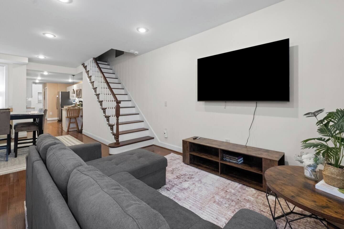 TV, offices